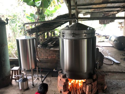 800L/バッチ 精油蒸留釜(薪加熱)(レモングラス、ティーツリー、オレンジ、グレープフルーツ、ミントなど)